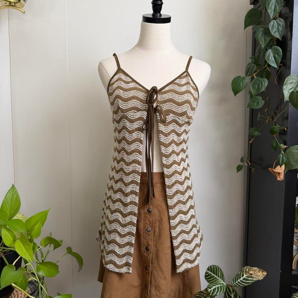 Musera Brown Cream Wavy Chevron Striped Tie Front Tank Top Small Fuzzy Stretchy